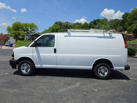 2022 Chevrolet Express 2500