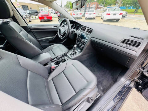 2021 Volkswagen Golf TSI
