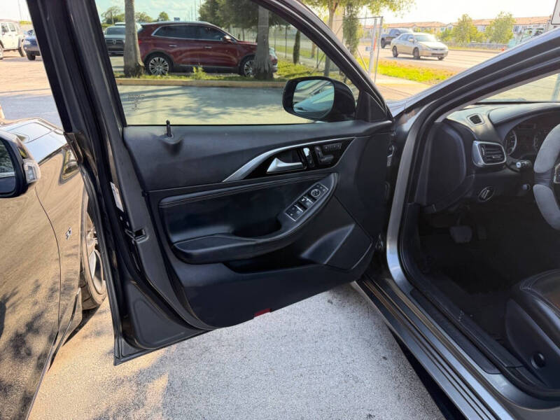 2018 Infiniti QX30 Luxury