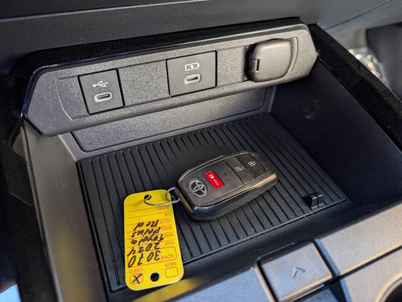 2024 Toyota Prius XLE