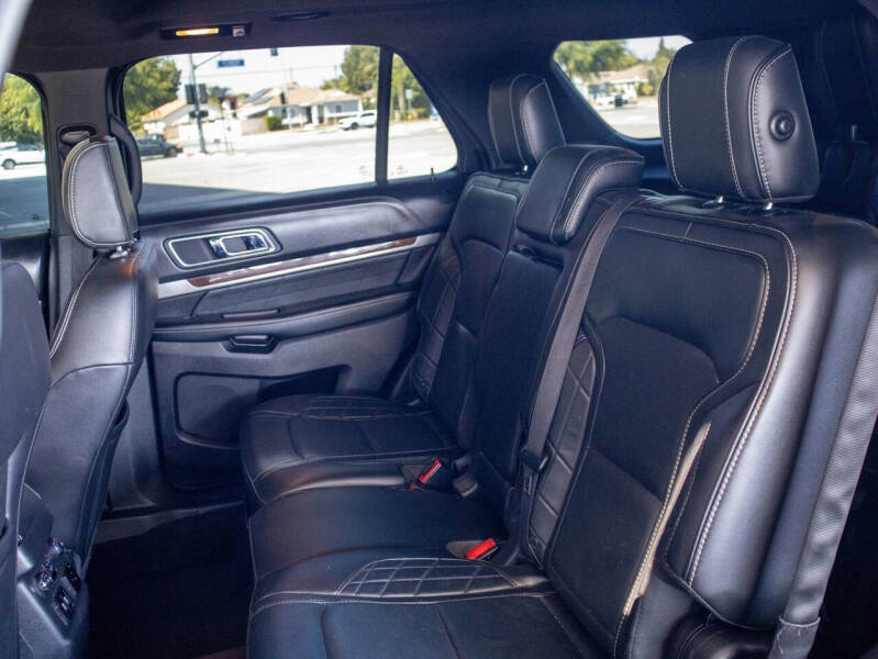 2017 Ford Explorer Platinum
