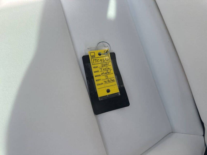 2021 Tesla Model 3 Standard Range Plus