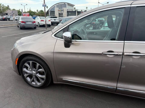 2017 Chrysler Pacifica Limited