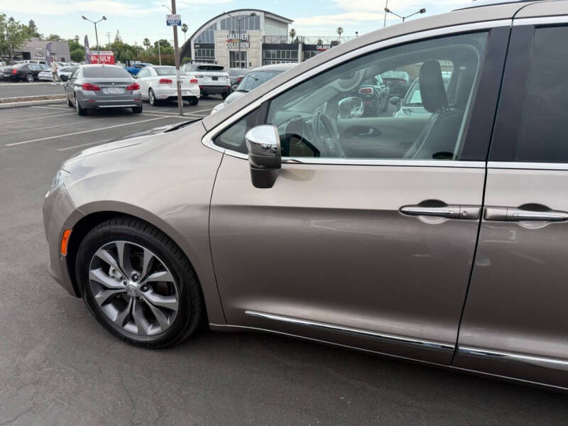2017 Chrysler Pacifica Limited