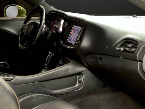 2015 Dodge Challenger R/T Plus Shaker