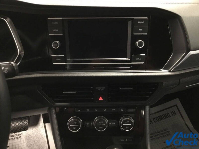 2023 Volkswagen Jetta SE