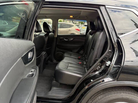 2017 Nissan Rogue SL