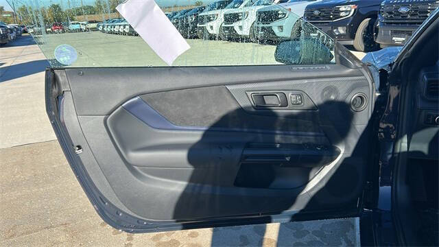 2025 Ford Mustang Dark Horse