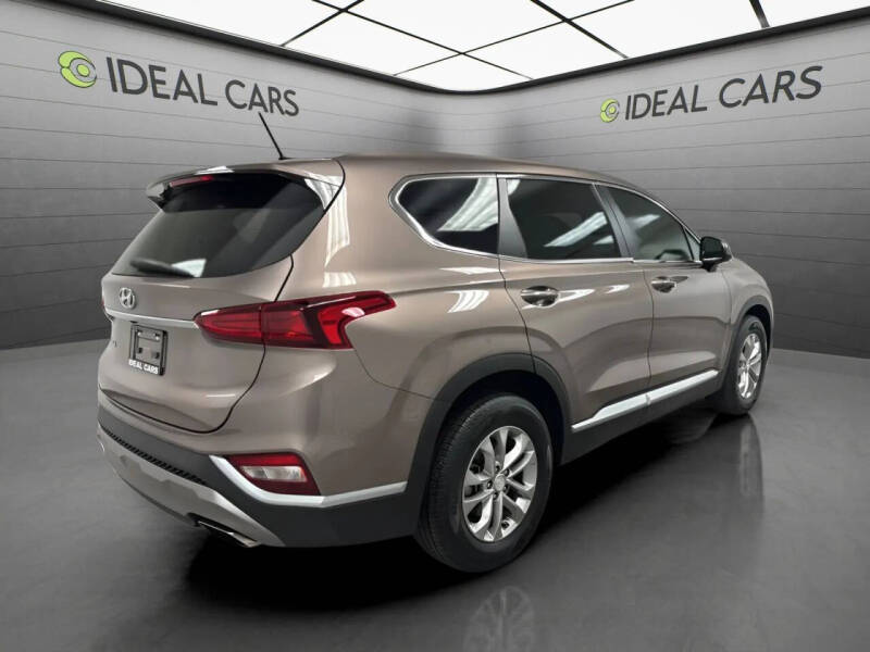 2020 Hyundai Santa Fe SE