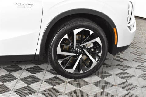 2024 Mitsubishi Outlander PHEV SE