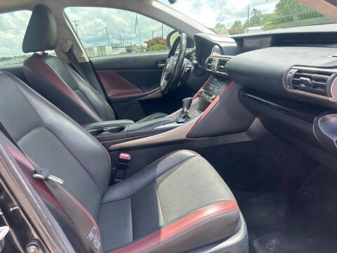 2017 Lexus IS 200t
