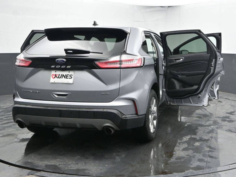 2022 Ford Edge Titanium