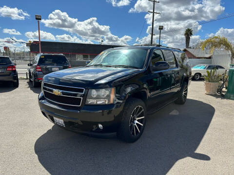 2007 Chevrolet Suburban for sale at Pemex Auto Center in Fresno CA