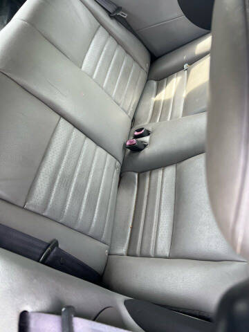 2004 Ford Mustang GT Deluxe