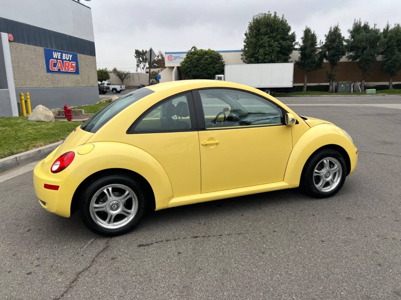 2008 Volkswagen New Beetle for sale at ZRV AUTO INC in Brea, CA