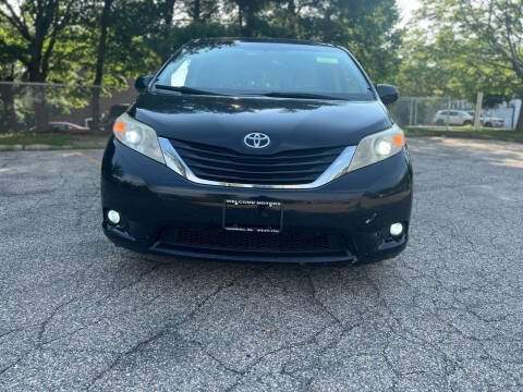 2011 Toyota Sienna LE 7-Passenger