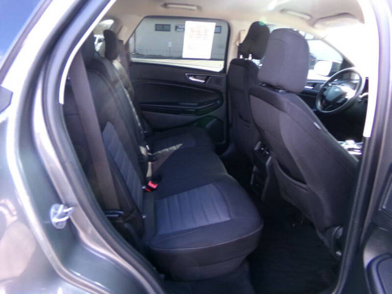 2023 Ford Edge SE