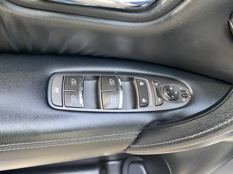 2017 Nissan Armada Platinum