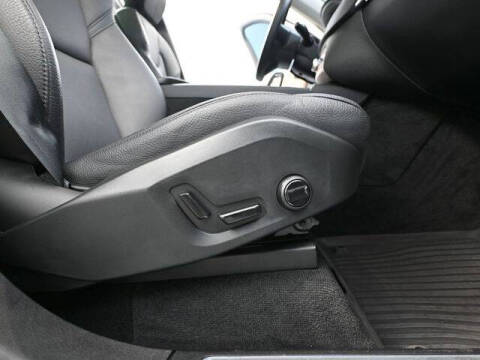 2024 Volvo XC90 B5 Plus Bright Theme