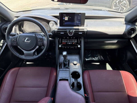 2023 Lexus IS 300