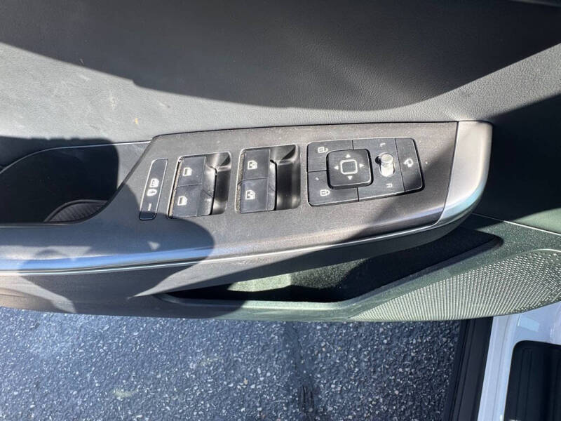 2024 Kia EV6 Light
