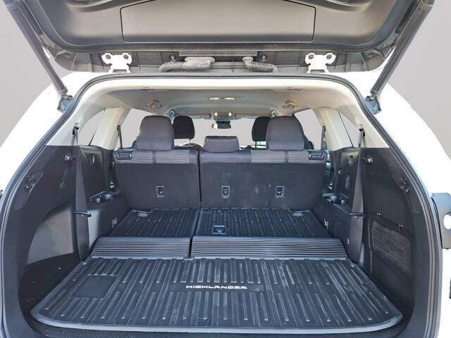 2021 Toyota Highlander LE