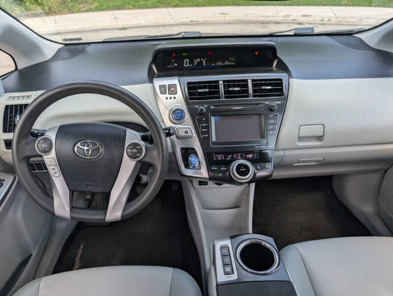 2012 Toyota Prius v Five