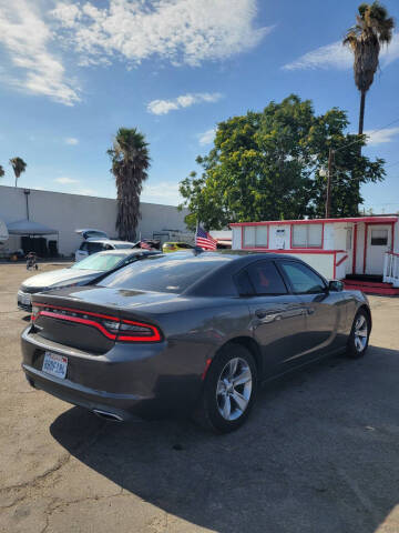 2016 Dodge Charger SXT