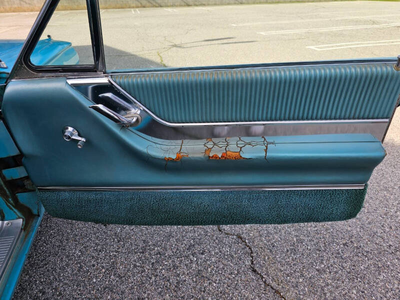 1964 Ford Thunderbird