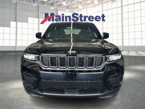 2026 Jeep Grand Cherokee Laredo