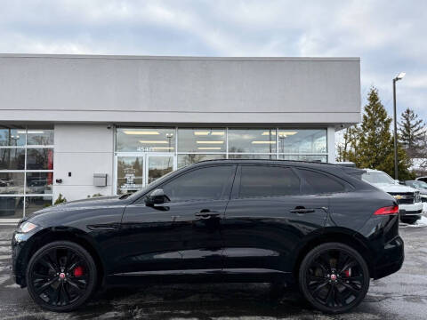 2019 Jaguar F-PACE S