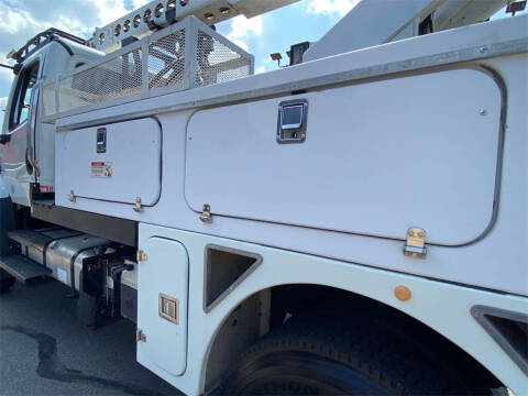 2015 Freightliner 108 SD