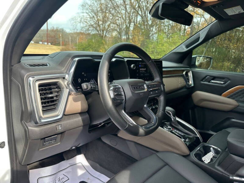 2024 GMC Canyon Denali