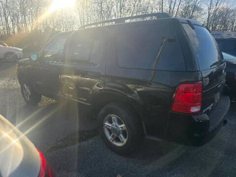 2004 Ford Explorer XLT