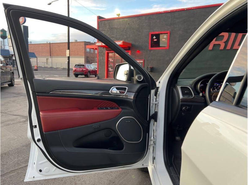 2017 Jeep Grand Cherokee SRT