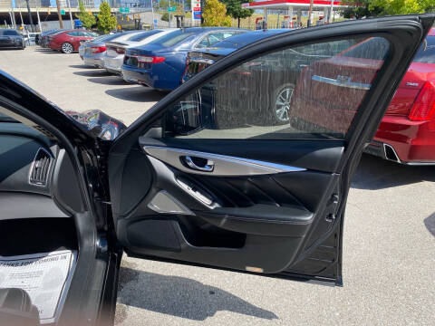 2022 Infiniti Q50 Luxe