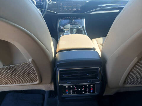 2019 Audi Q8 quattro Premium Plus 55 TFSI