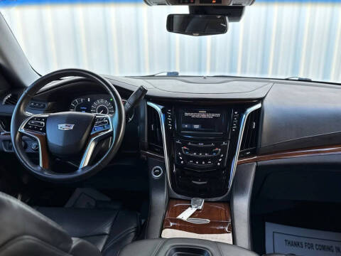 2017 Cadillac Escalade Luxury