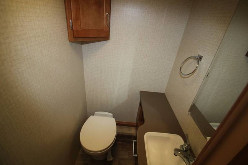 2017 Winnebago MINNIE WINNIE 31K