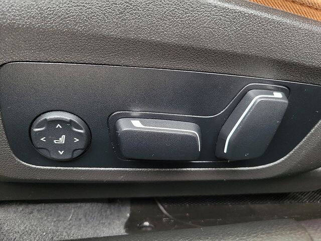 2024 BMW 3 Series 330i