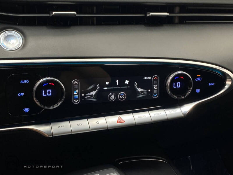 2023 Genesis GV70 2.5T Standard