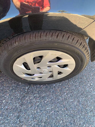 2016 Toyota Prius c Two