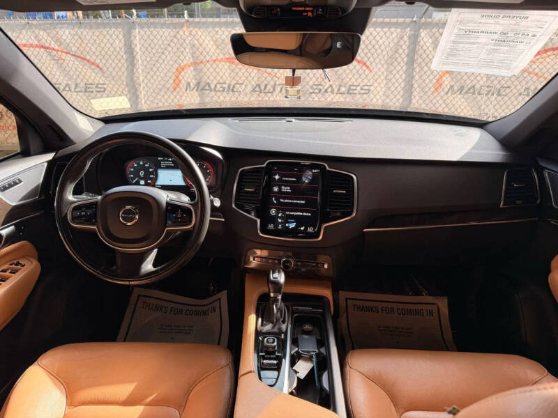 2018 Volvo XC90 T6 Momentum