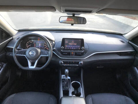 2021 Nissan Altima 2.5 SV