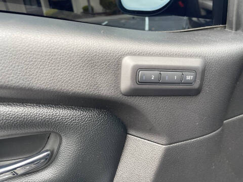 2017 Nissan Titan SL