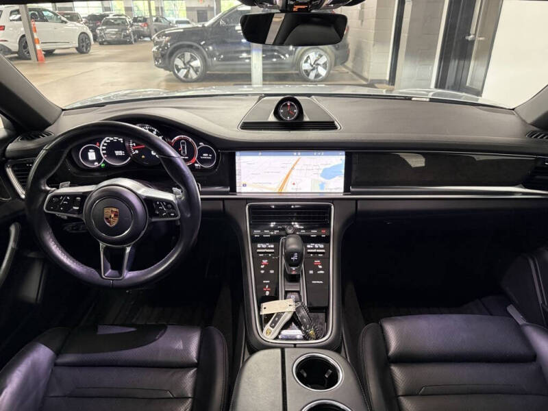 2017 Porsche Panamera 4S