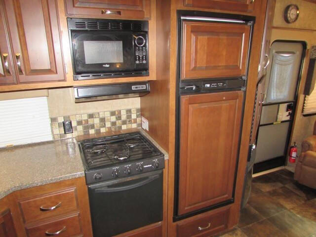 2015 KZ-RV DURANGO 29