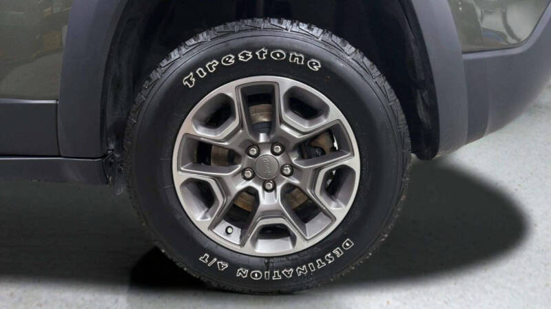 2020 Jeep Cherokee Trailhawk