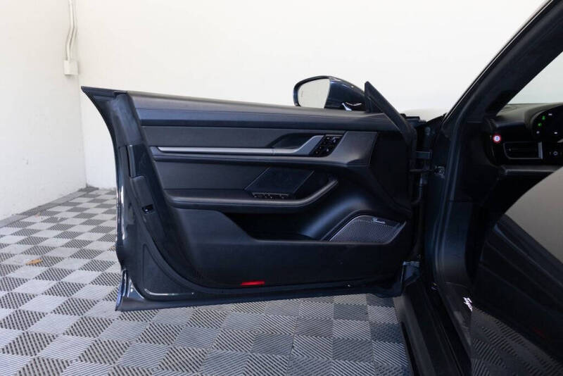 2020 Porsche Taycan Turbo S