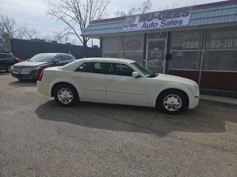 2005 Chrysler 300 for sale at Nu-Gees Auto Sales LLC in Peoria IL